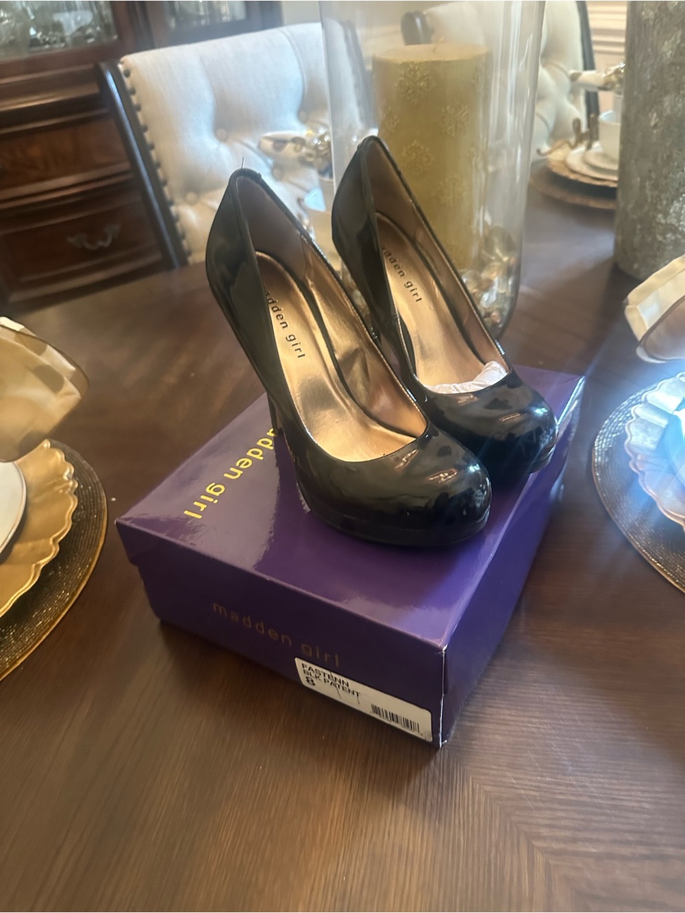 Slightly Worn Size 8 Women’s Madden Girl Black Patent Platform Pumps